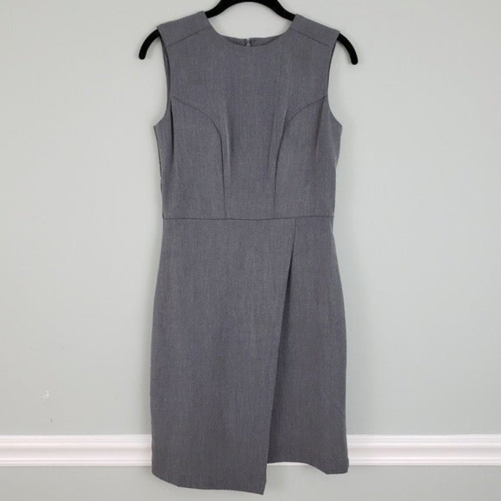 🆕 Gray sleeveless sheath dress